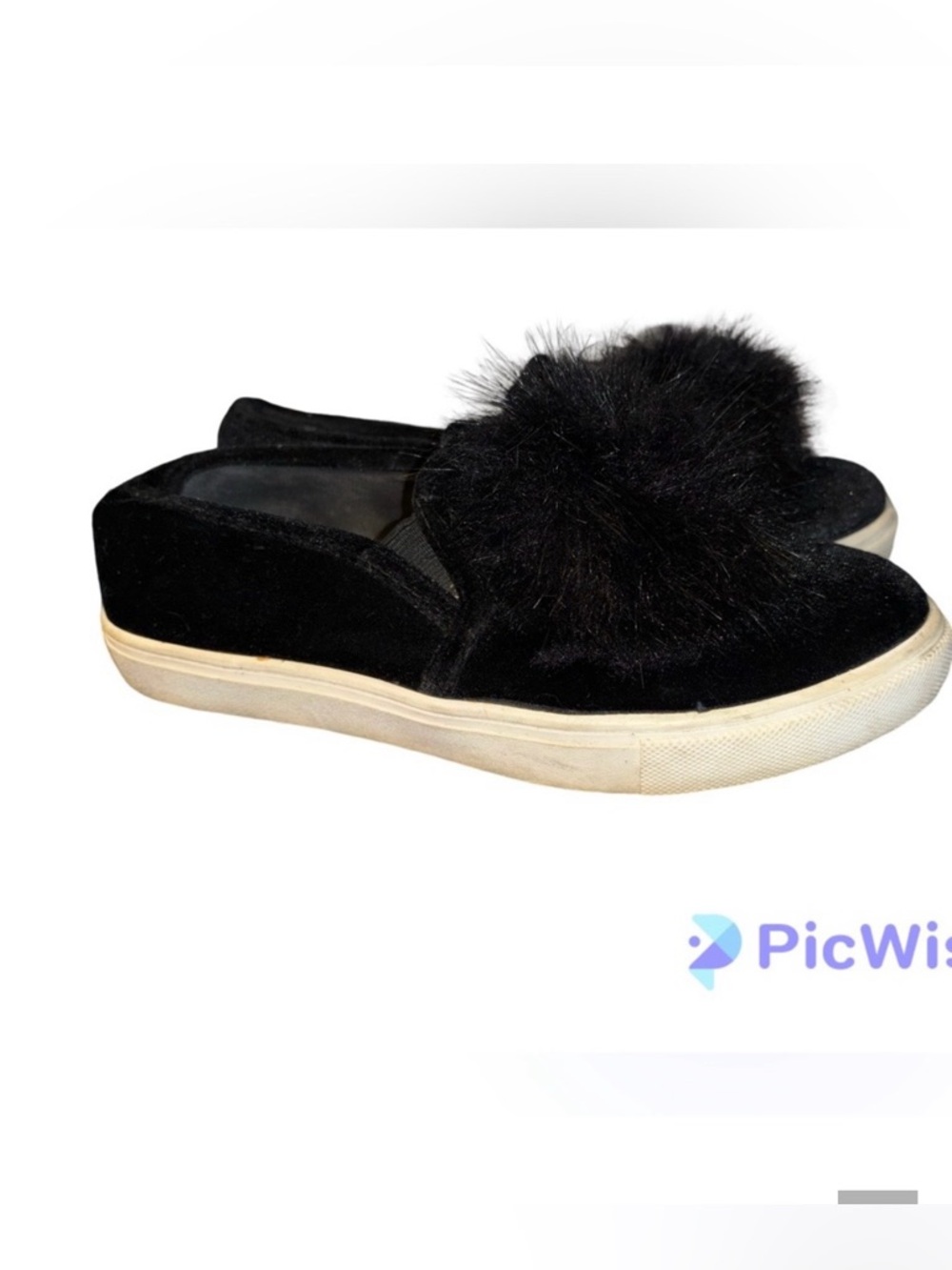 Betsey Johnson Zappp Shoes Women's Size 6.5 Flats Slip On Black Velvet Puff Fur
